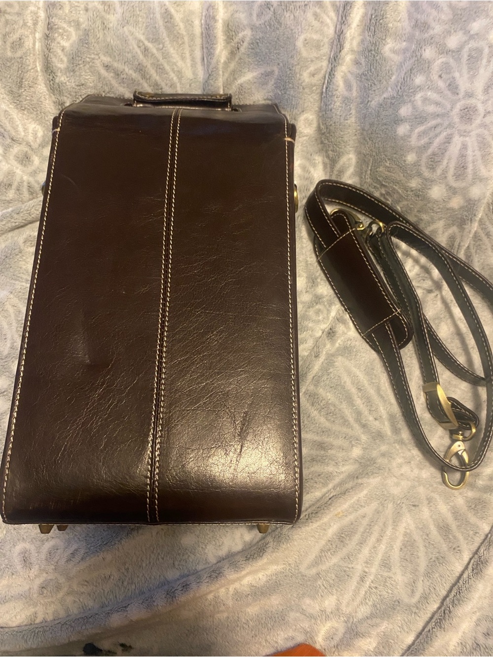 Red Envelope Dark Brown Leather Double Wine Carrier with Detachable Strap